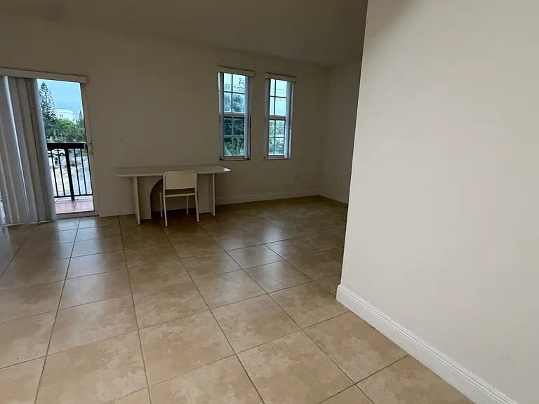 2532 SW 19th Ave #309 — Photo 14