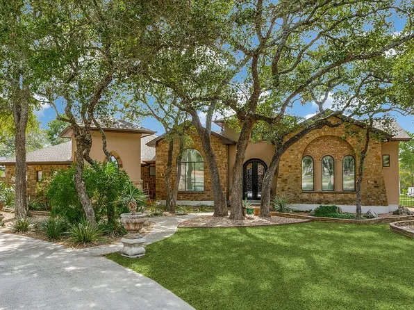 588 W Bartlett Dr, Buda, TX 78610
