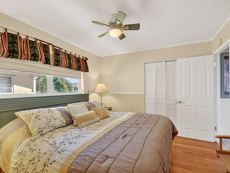 2111 NE 1st Ct #204 — Photo 31