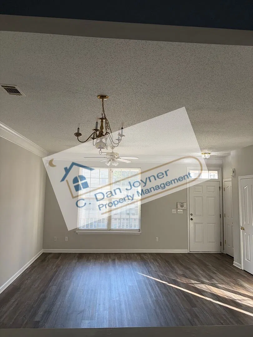 Great 3 Bedroom, 2.5 Bath townhome in Mauldin — Photo 4