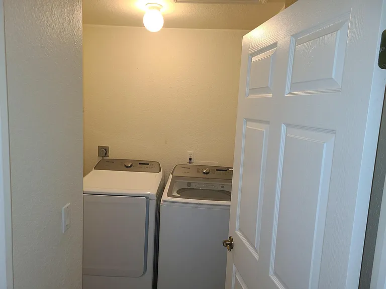 838 SW 47th Ter #203 — Photo 4