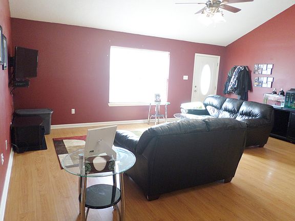 Large open Living rm