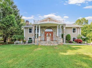 229 Mohegan Rd, Shelton, CT 06484