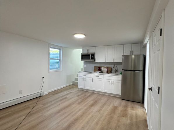7 Cherry Dr E