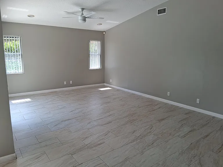 4863 Chardonnay Dr — Photo 38