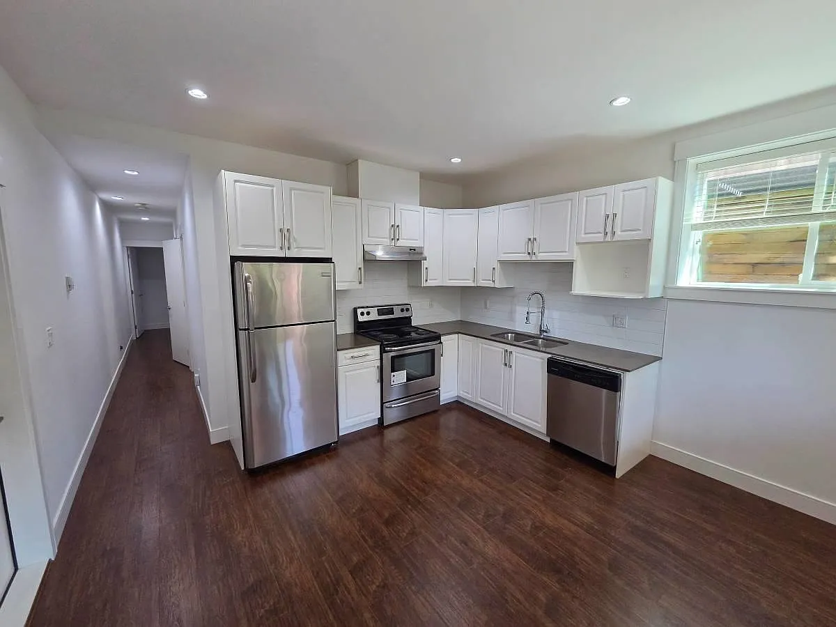 2 bed, 825 sqft, $1,800 — Photo 1