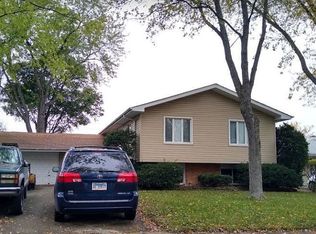 2090 Shepard Rd, Hoffman Estates, IL 60169