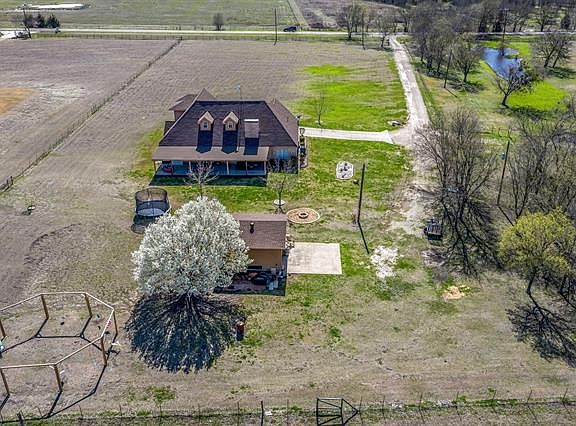 5th image of 1282 County Road 4106