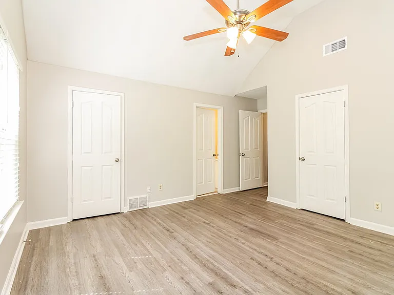 8183 Walnut Valley Cv — Photo 11