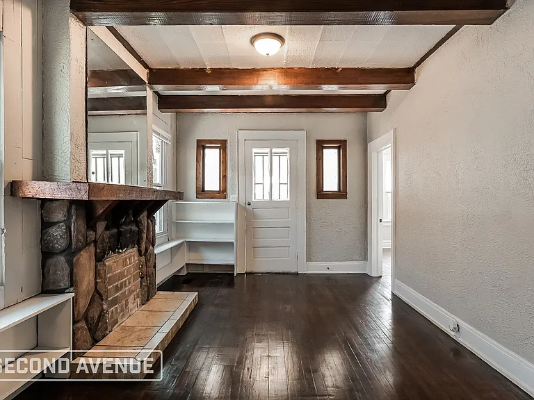 518 Oak Pl — Photo 3