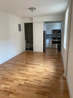 Rented by Tapiro Realty | media 13