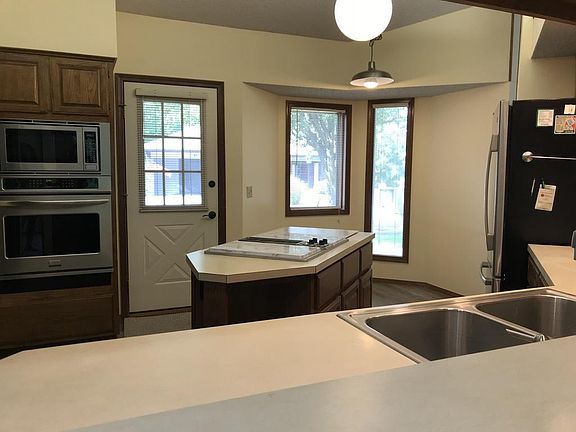 4th image of 64 Fairway Dr #7032