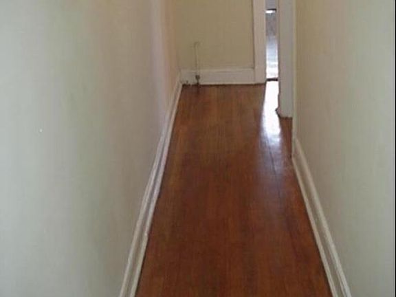 5th image of 1008 N Belmont Ave