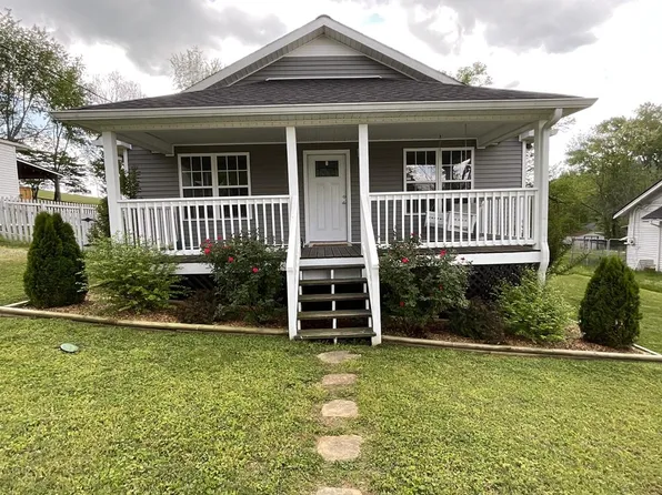 220 College Ave E, Carthage, TN 37030