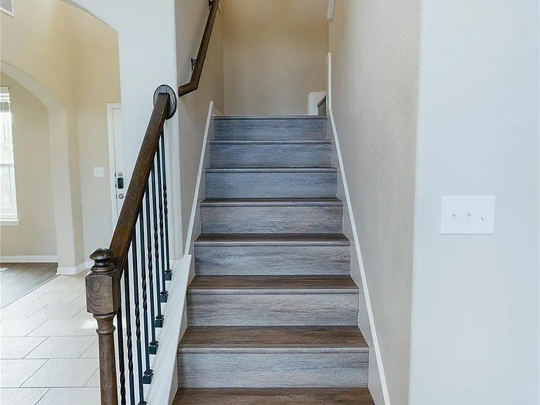 7993 Arezzo Dr — Photo 11