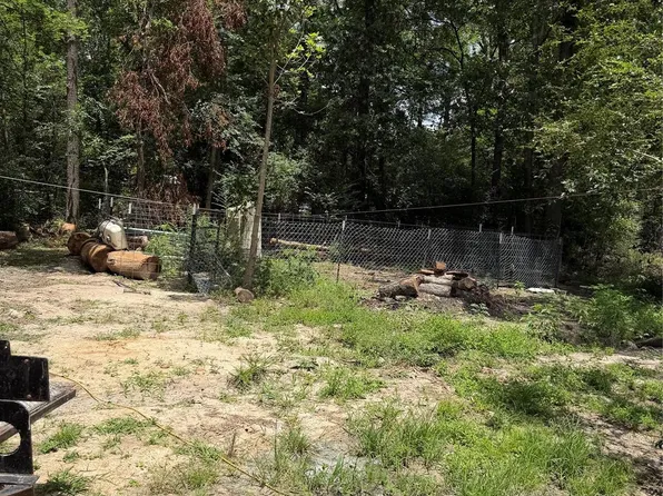 335 Robbie Rd, Livingston, TX 77351