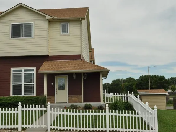 53 Fuller Cir, Junction City, KS 66441