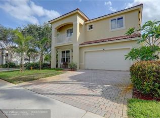 7702 NW 20th Dr, Pembroke Pines, FL 33024