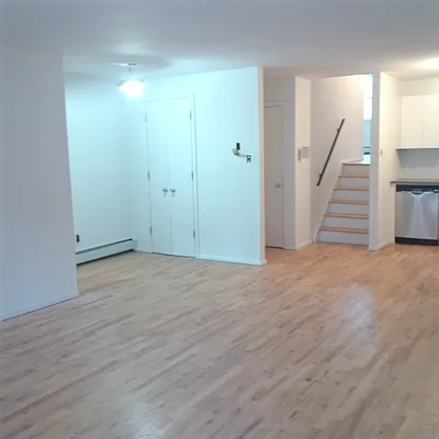 Rented by D'Andrea Craig Realty | media 21