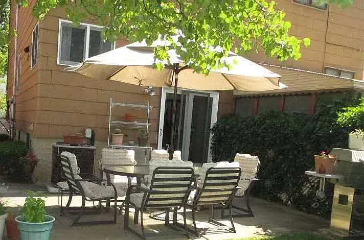 4 bed, 1.5 bath, $3,500 — Photo 2