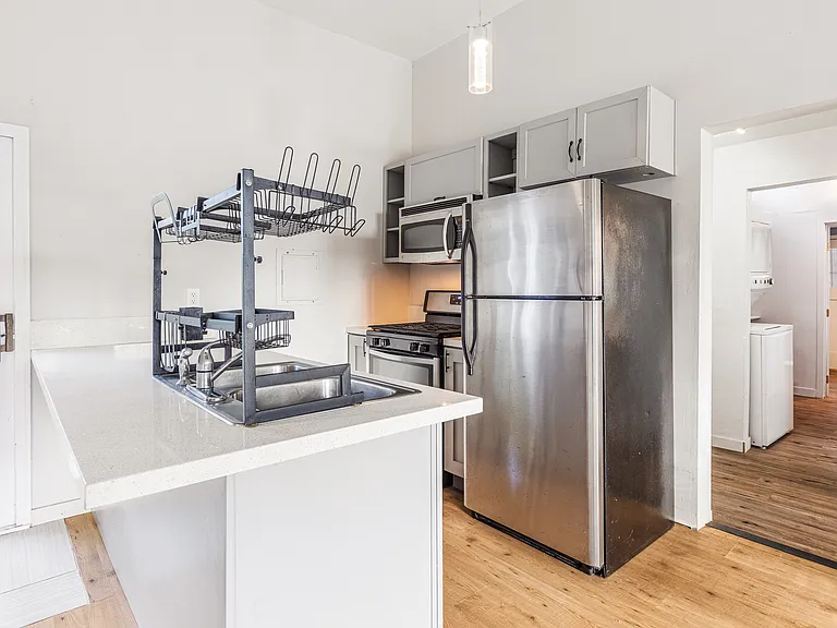 506 Palomar Ave — Photo 3