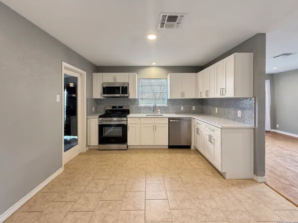 114 Shadowlight Terrace, San Antonio, TX 78233