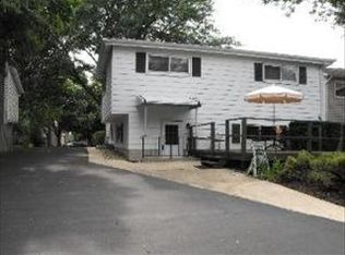 53 N Ott Ave, Glen Ellyn, IL 60137
