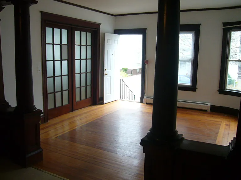 79 1/2 Appleton Ave #79-1/2 — Photo 2