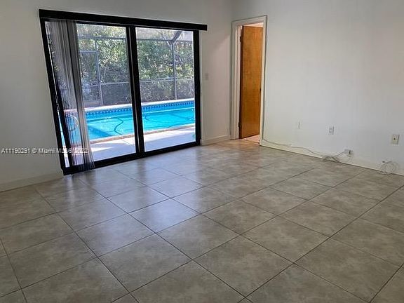 4th image of 1460 Coruna Ave #1460