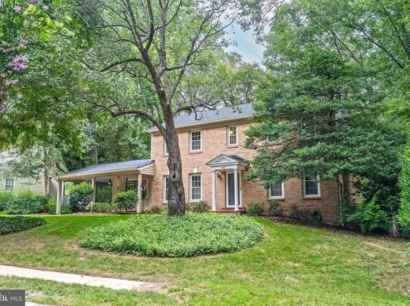 9260 Eljames Dr, Fairfax, VA 22032