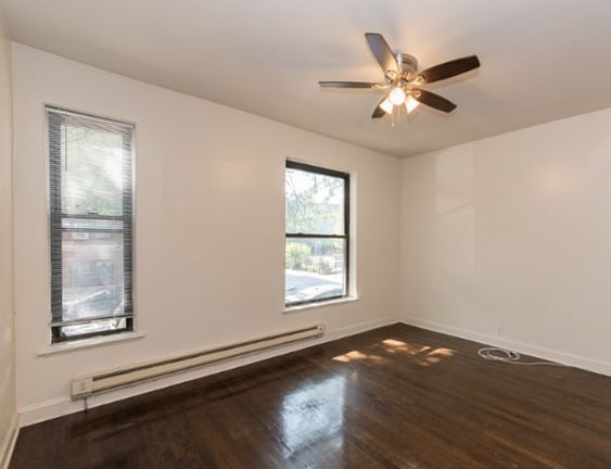 4th image of 3815 N Greenview Ave #1R