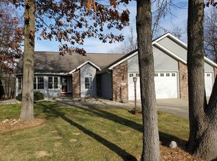 17156 Woodside Ln, Three Rivers, MI 49093