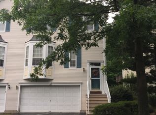 119 Bobolink Ct, Wayne, NJ 07470