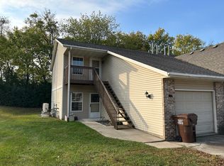 5635 Tall Pines Pkwy APT 4, Roscoe, IL 61073