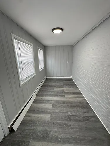 437 Sharon Ave Photo 1