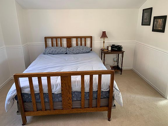 Bedroom 1 with queen bed and full bath