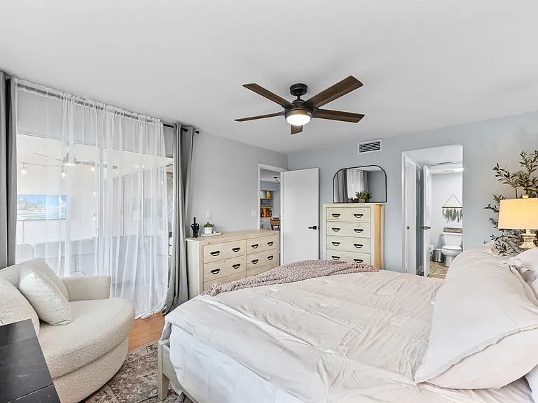 149 Palm Dr #18 — Photo 19