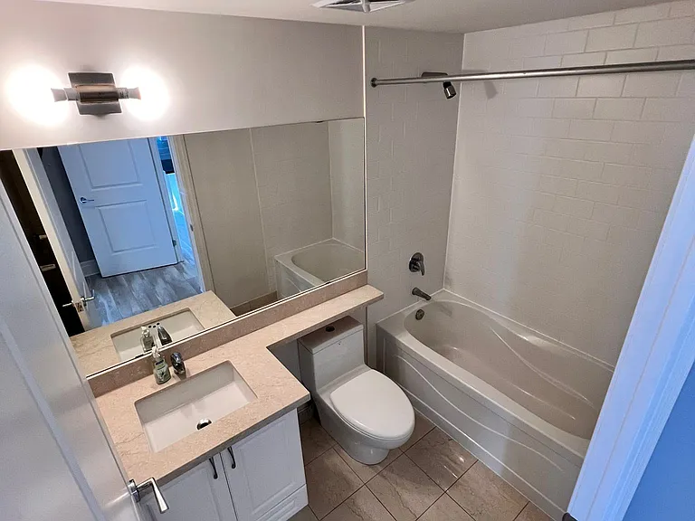 57 Upper Duke Cres — Photo 11