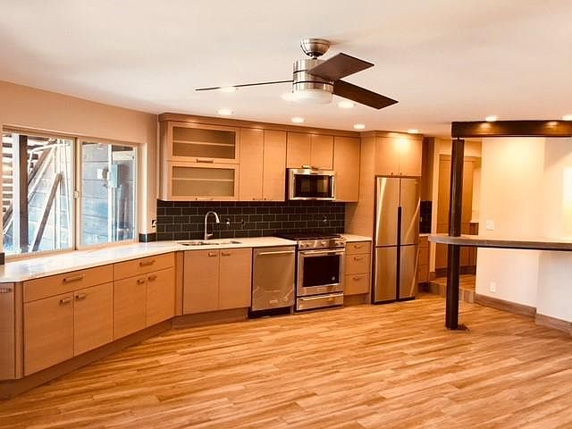 full kitchen