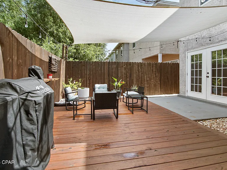 2428 Causeway Manor Ct — Photo 33