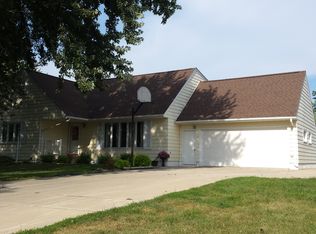 608 Malone Ave, Readlyn, IA 50668