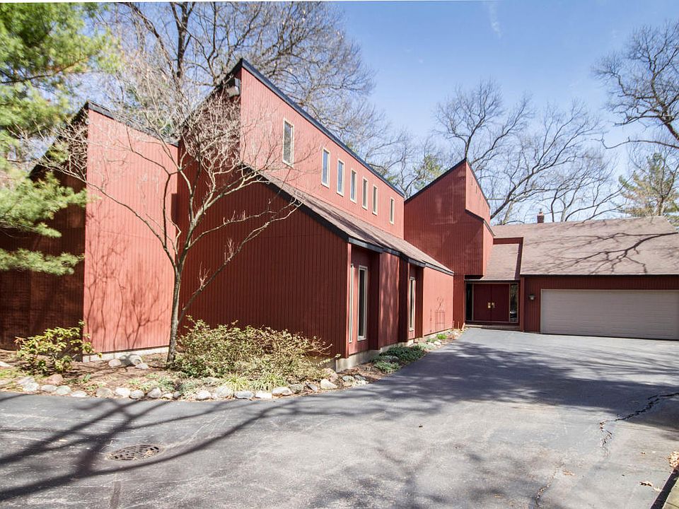 1st image of 3180 Thornapple River Dr SE