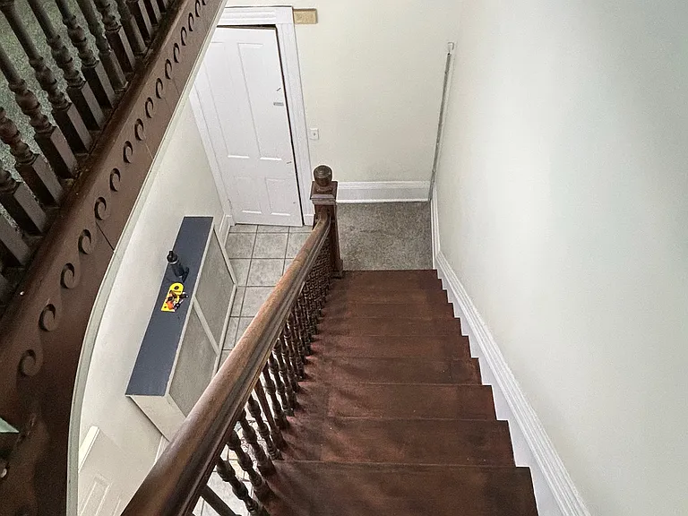 entryway: downstairs