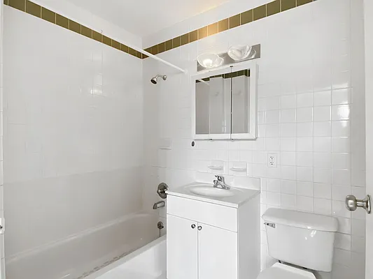 Rented by Compass | media 6