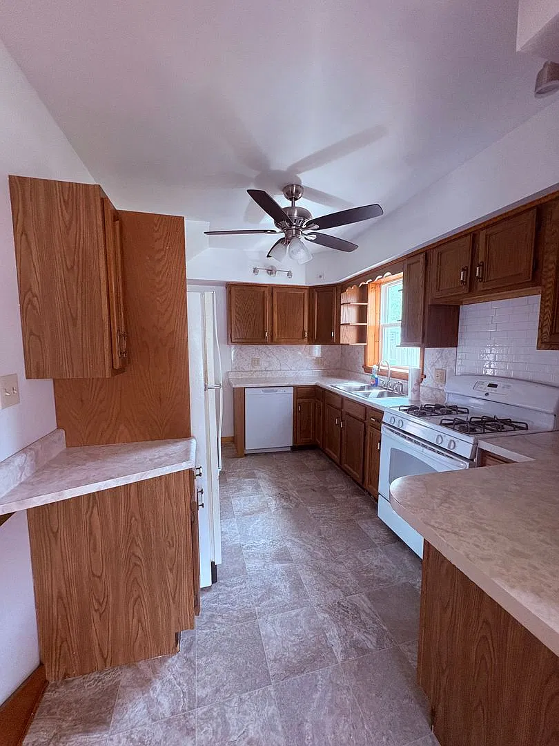 Unique 2 Bed/2Bath House in York Suburban SD — Photo 4