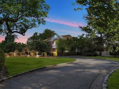 2 Winchester Drive, Muttontown, NY, 11545