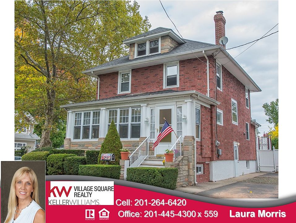 Front view corner lot