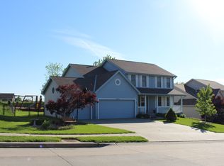 9931 Floyd St, La Vista, NE 68128