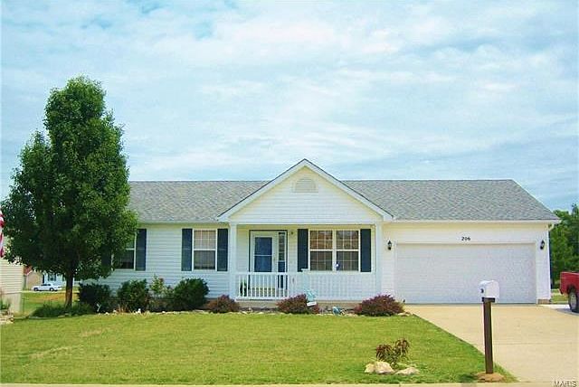 Outstanding Cape Cod Curb appeal on this Great room ranch home.
