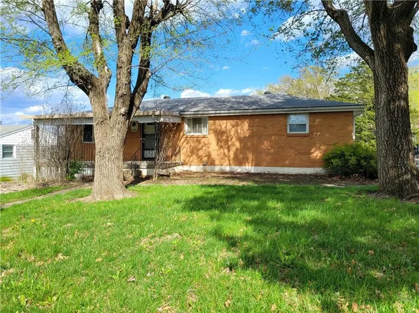 5141 N Beacon Ave, Kansas City, MO 64119